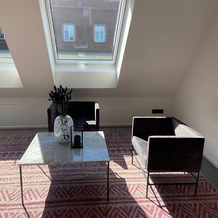 Suite One Business Munchen Bagian luar foto